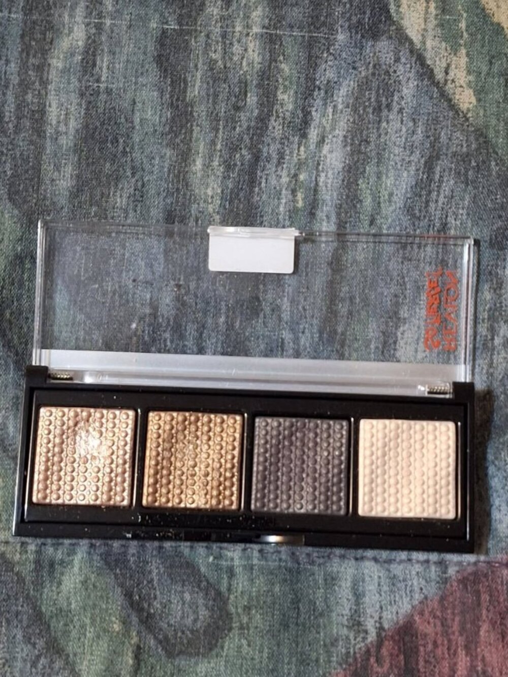 Revlon So Fierce Eyeshadow Palette “That’s A Dub” – Lightly Used (1x)